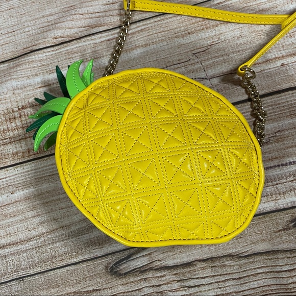 Kate Spade RARE “Wing It” Pineapple Quilted Crossbody - Picture 9 of 15